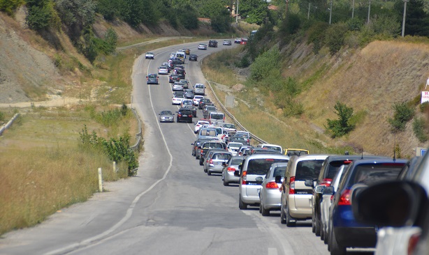 ÇORUM D100 KARAYOLUNDA BAYRAM ÇİLESİ