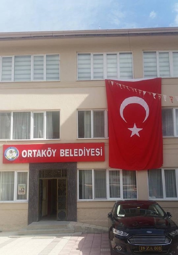 ORTAKÖY’DE TERÖRE BAYRAKLI TEPKİ