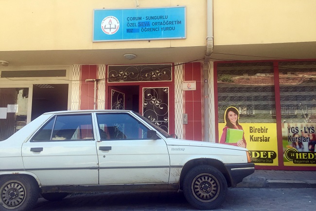 ÇORUM'UN SUNGURLU İLÇESİNDE ÖZEL ÖĞRENCİ YURDUNA FETÖ SORUŞTURMASI KAPSAMINDA OPERASYON DÜZENLENDİ. (SERKAN ŞANSEVER/ÇORUM-İHA)