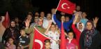 GEVŞEMEDEN DEMOKRASİ NÖBETİNE DEVAM EDİN