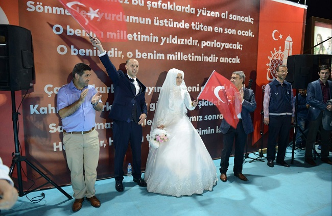 ÇORUM’DA GELİN-DAMAT VATAN NÖBETİNDE