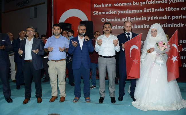 DEMOKRASİ NÖBETİNE DESTEK VEREN GENÇ ÇİFTLER İÇİN DUA EDİLDİ (M. MUTTALİP YALÇIN/ÇORUM-İHA)