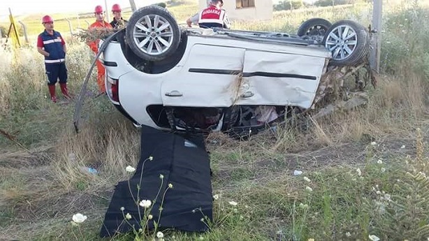 KIRIKKALE'DE MEYDANA GELEN İKİ AYRI TRAFİK KAZASINDA 2 KİŞİ HAYATINI KAYBEDERKEN, 6 KİŞİ DE YARALANDI YARALANDI. (İHA/KIRIKKALE-İHA)