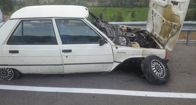 ÇORUM’DA OTOMOBİL BU HALE GELDİ