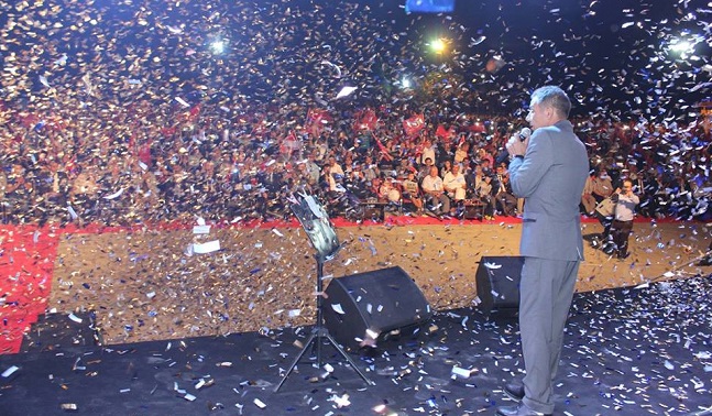 MUSTAFA YILDIZDOĞAN’DAN MUHTEŞEM KONSER