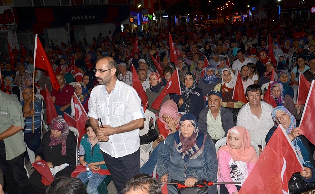 DEMOKRASİ NÖBETİNİN 16. GÜNÜNDE COŞKULU KALABALIK KIZILAY MEYDANINI DOLDURDU. (İSMAİL KABAKDERE/ÇORUM-İHA)