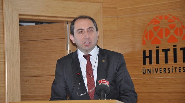 HİTİT ÜNİVERSİTESİ REKTÖRÜ PROF. DR. REHA METİN ALKAN, TEKNOLOJİDE ATILIM YAPILMASI GEREKTİĞİNİ SÖYLEDİ (M. MUTTALİP YALÇIN/ÇORUM-İHA)