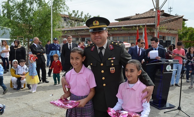 KARGI’NIN SEVİLEN KOMUTANI YÜZBAŞI OLDU