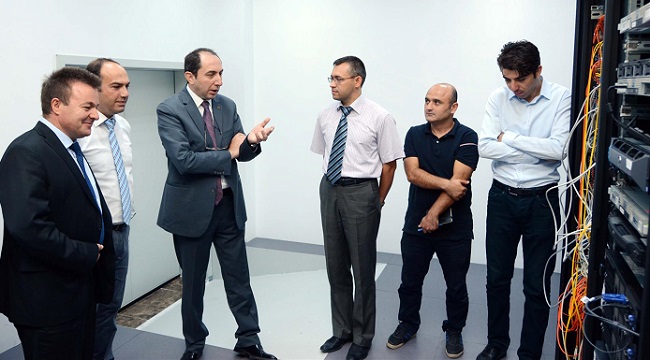 GERİ PLANDAKİ ÇOK GÜÇLÜ BİR GÜÇ