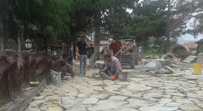 ORTAKÖY’DE PARKLAR YENİLENİYOR