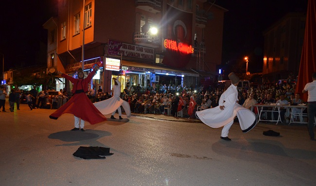 ÇORUM'UN KARGI İLÇESİNDE HALKIN DEMOKRASİ NÖBETİ SÜRÜYOR (TURAN OZAN ACAR/ÇORUM-İHA) (TURAN OZAN ACAR/ÇORUM-İHA)