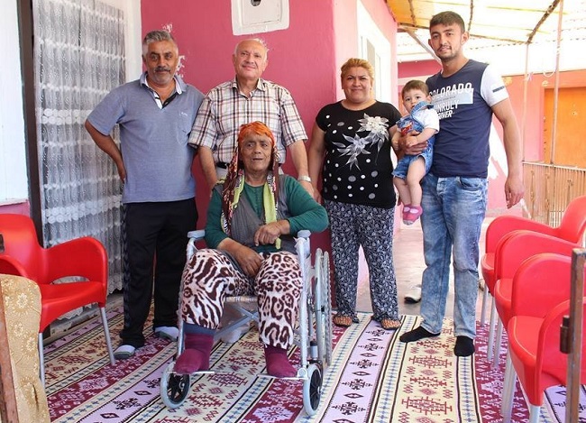 ŞAHİNER ENGELLİ VATANDAŞI SEVİNDİRDİ (SERKAN ŞANSEVER/ÇORUM-İHA)