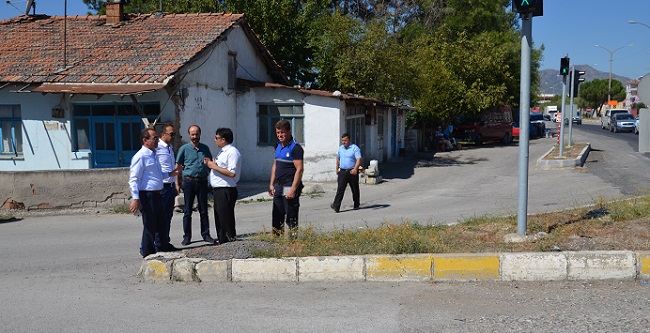 BAYRAM SÜRESİNCE ŞEHİR GEÇİŞİNDE SIKIŞIKLIK OLMAMASI İÇİN GEREKLİ TEDBİRLER ALINMASI YÖNÜNDE ÇALIŞMALAR YAPILDI. (İSMAİL KABAKDERE/ÇORUM-İHA)