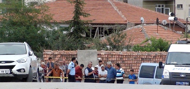 OLAYIN ARDINDAN BÖLGEYE ÇOK SAYIDA POLİS, JANDARMA VE SAĞLIK EKİBİ SEVK EDİLDİ. (M. MUTTALİP YALÇIN/ÇORUM-İHA)