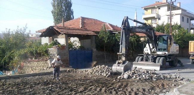 TUZ GEDİĞİ MEVKİNDE YOL ÇALIŞMALARI BAŞLADI (SERKAN ŞANSEVER/ÇORUM-İHA)