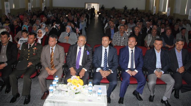 ÇORUM'UN ALACA İLÇESİNDE TOKİ TARAFINDAN DÜZENLENEN KURA ÇEKİMİNE AK PARTİ ÇORUM MİLLETVEKİLİ VE TBMM İDARE AMİRİ SALİM USLU DA KATILDI (M. MUTTALİP YALÇIN/ÇORUM-İHA)