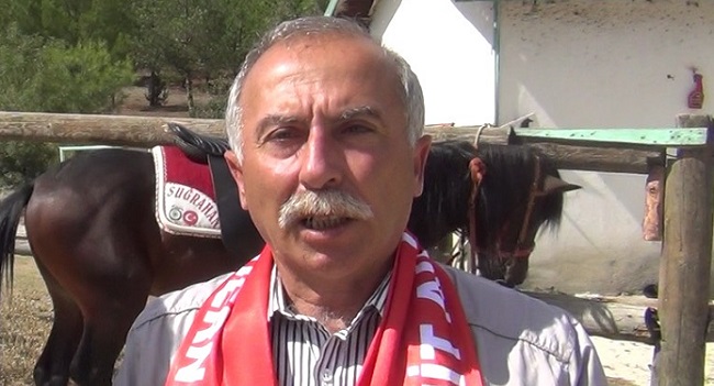 OSMANCIK ATLI SPOR KULÜBÜ DERNEĞİ BAŞKANI VE ŞEHİT MUSTAFA AYNA'NIN BABASI MUSAFFER AYNA. (İSMAİL KABAKDERE/ÇORUM-İHA)