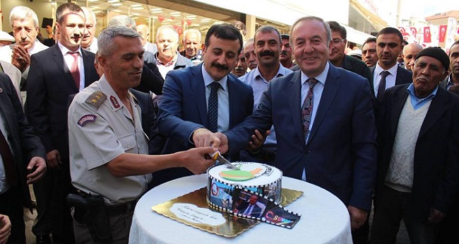ESNAF BAŞKAN’A BÖYLE TEŞEKKÜR ETTİ