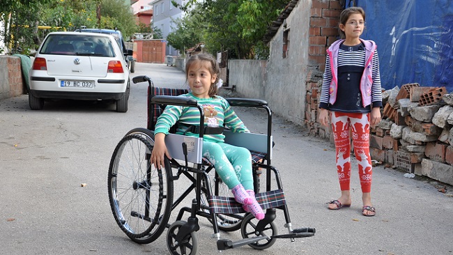 UMUTELİ DERNEĞİ’NDEN SEVİNDİREN HEDİYE