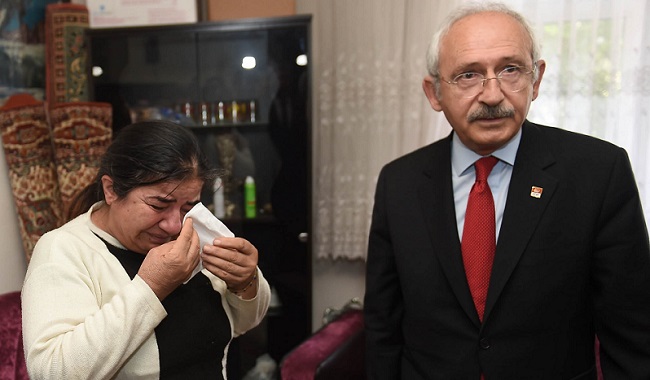 ÇORUM’DA ŞEHİT AİLELERİNİ ZİYARET ETTİ