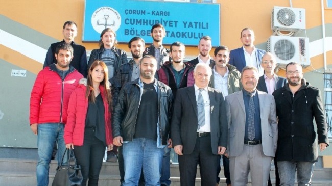 CHP KARGI’DA OKULLARA DERS KİTABI DAĞITTI