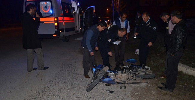 ÇORUM’DA ÜZÜCÜ MOTOSİKLET KAZASI