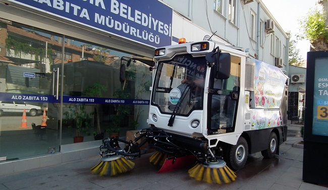 OSMANCIK BELEDİYESİ SÜPÜRME ARACI ALDI