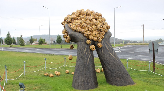 LEBLEBİ HEYKELİ BAKIN NEREYE DİKİLDİ