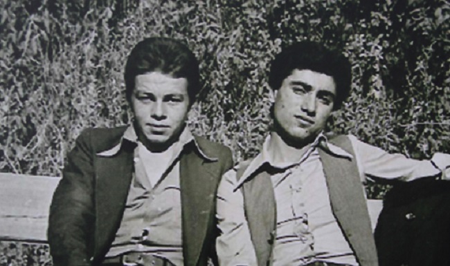 15 TEMMUZ GECESİ DARBECİ ASKERLERİN AÇTIĞI ATEŞ SONUCU OĞLU İLE BİRLİKTE ŞEHİT OLAN REKLAMCI EROL OLÇOK'UN, OKUL YILLARINA AİT FOTOĞRAFLARI ORTAYA ÇIKTI. (M. MUTTALİP YALÇIN/ÇORUM-İHA)