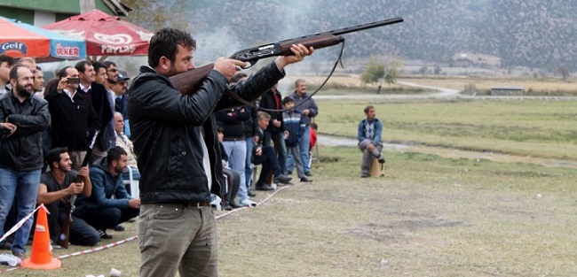 TRAP ATIŞLARI ÇEKİŞMELİ GEÇTİ