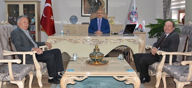 ÖĞRENCİLERİN İYİ EĞİTİM ALMASINI İSTİYORUZ