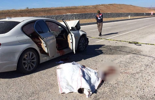 ÇORUM'UN ALACA İLÇESİNDE MEYDANA GELEN TRAFİK KAZASINDA 4 KİŞİ HAYATINI KAYBETTİ, 3 KİŞİ YARALANDI. (İHA/ÇORUM-İHA)