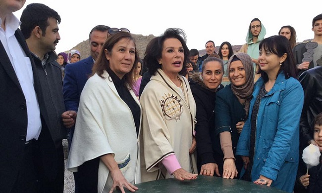 HÜLYA KOÇYİĞİT HATTUŞA’YA HAYRAN KALDI