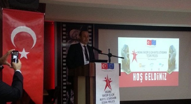 ÇORM'UN OSMANCIK İLÇESİNDE KAYIT DIŞI İSTİHDAMLA MÜCADELE TOPLANTISI DÜZENLENDİ (M. MUTTALİP YALÇIN/ÇORUM-İHA)