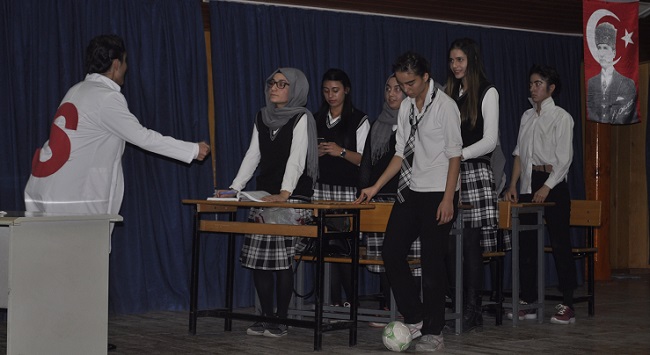 ÖĞRETMENLER GÜNÜNÜ KUTLADILAR