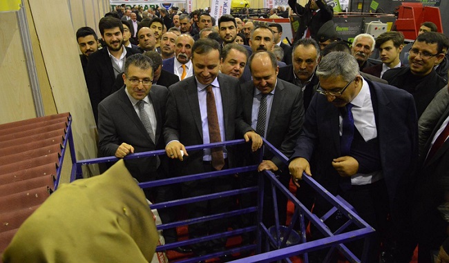 ÇORUM TARIM FUARINA 40 İLDEN 400 FİRMA KATILIYOR (İHA/ÇORUM-İHA)