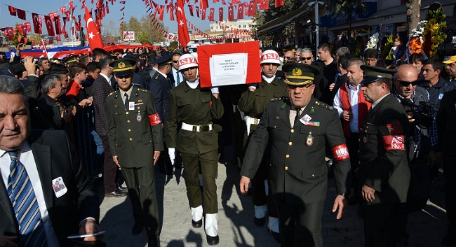 ŞIRNAK CUDİ DAĞI BÖLGESİ ÇAKIR SÖĞÜT MEVKİİNDE EL YAPIMI PATLAYICININ İNFİLAK ETMESİ SONUCU ŞEHİT DÜŞEN UZMAN ÇAVUŞ TUNCAY ARSLAN (26) MEMLEKETİ ANTALYA’NIN KORKUTELİ İLÇESİNDE SON YOLCULUĞUNA UĞURLANDI. (ADEM AKALAN - ADEM DURMAZ/ANTALYA-İHA)