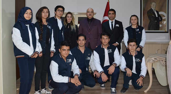 ÖĞRETMENLER GÜNÜNÜ KUTLADILAR