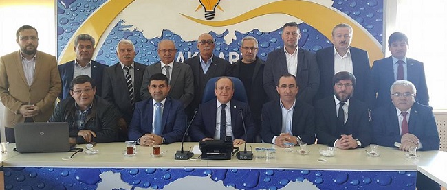 İLÇE BAŞKANLARIYLA GÖRÜŞTÜ
