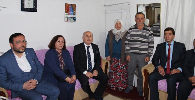 ENGELLİ AİLEYE DESTEK OLDULAR