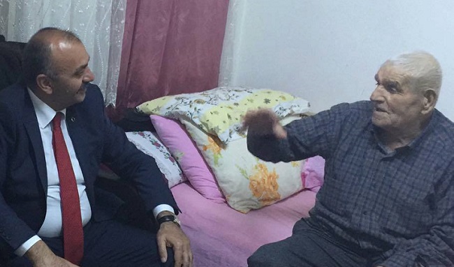 HASTALARIN SIKINTILARINI DİNLEDİ