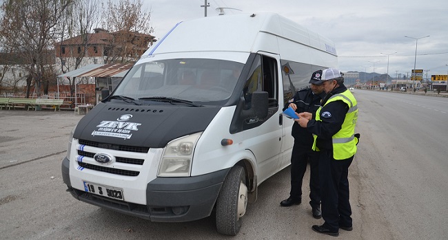 ÖĞRENCİ SERVİSLERİNE SIKI DENETİM