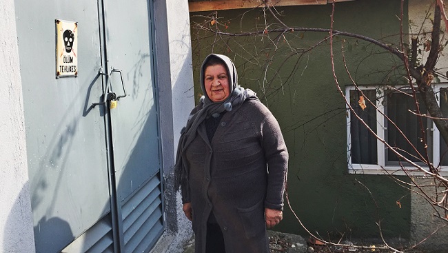 ÇORUM’DA YAŞLI KADIN İSYAN ETTİ