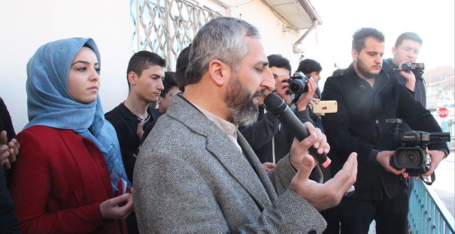 ÇORUM'DA ÖĞRENCİLER TARAFINDAN TOPLANAN İNSANİ YARDIM DUALAR VE TEKBİRLERLE HALEP'E DOĞRU YOLA ÇIKTI. (M. MUTTALİP YALÇIN/ÇORUM-İHA)