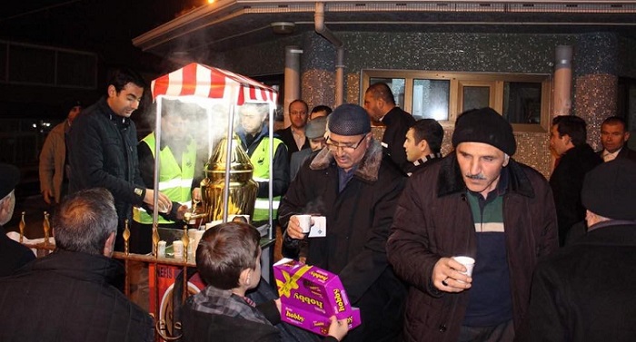 BELEDİYE SALEP DAĞITTI (SERKAN ŞANSEVER/ÇORUM-İHA)