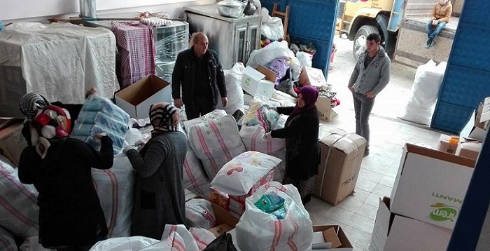 AK PARTİLİ KADINLAR HALEP'E 1 KAMYON DOLUSU YARDIM GÖNDERDİ (SERKAN ŞANSEVER/ÇORUM-İHA)