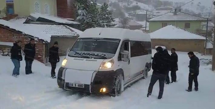 ÖĞRETMENLER KARDA MAHSUR KALDI!