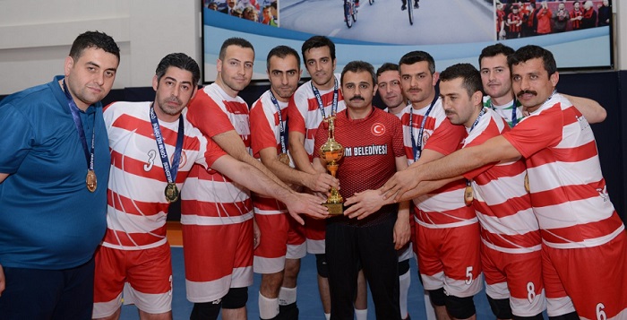VOLEYBOL’DA ŞAMPİYON İTFAİYE OLDU