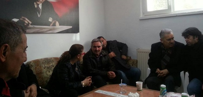 ŞEHİT AİLESİNİN ACISINI PAYLAŞTI