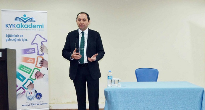ÖĞRENCİLERE TAVSİYELERDE BULUNDU